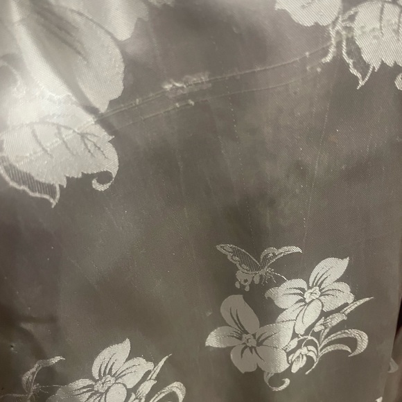 Authentic Japanese 3pc Silk Outfit!💜🤍 - Picture 10 of 11